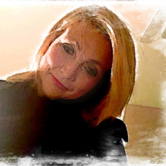 Meet your Posher, Sandra - Picture 1 of 1